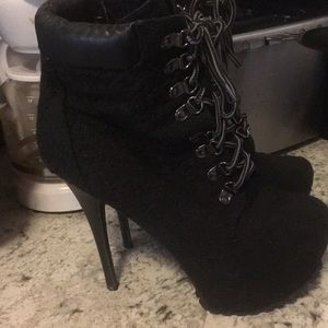 🖤Black Lace up Lace Booties🖤